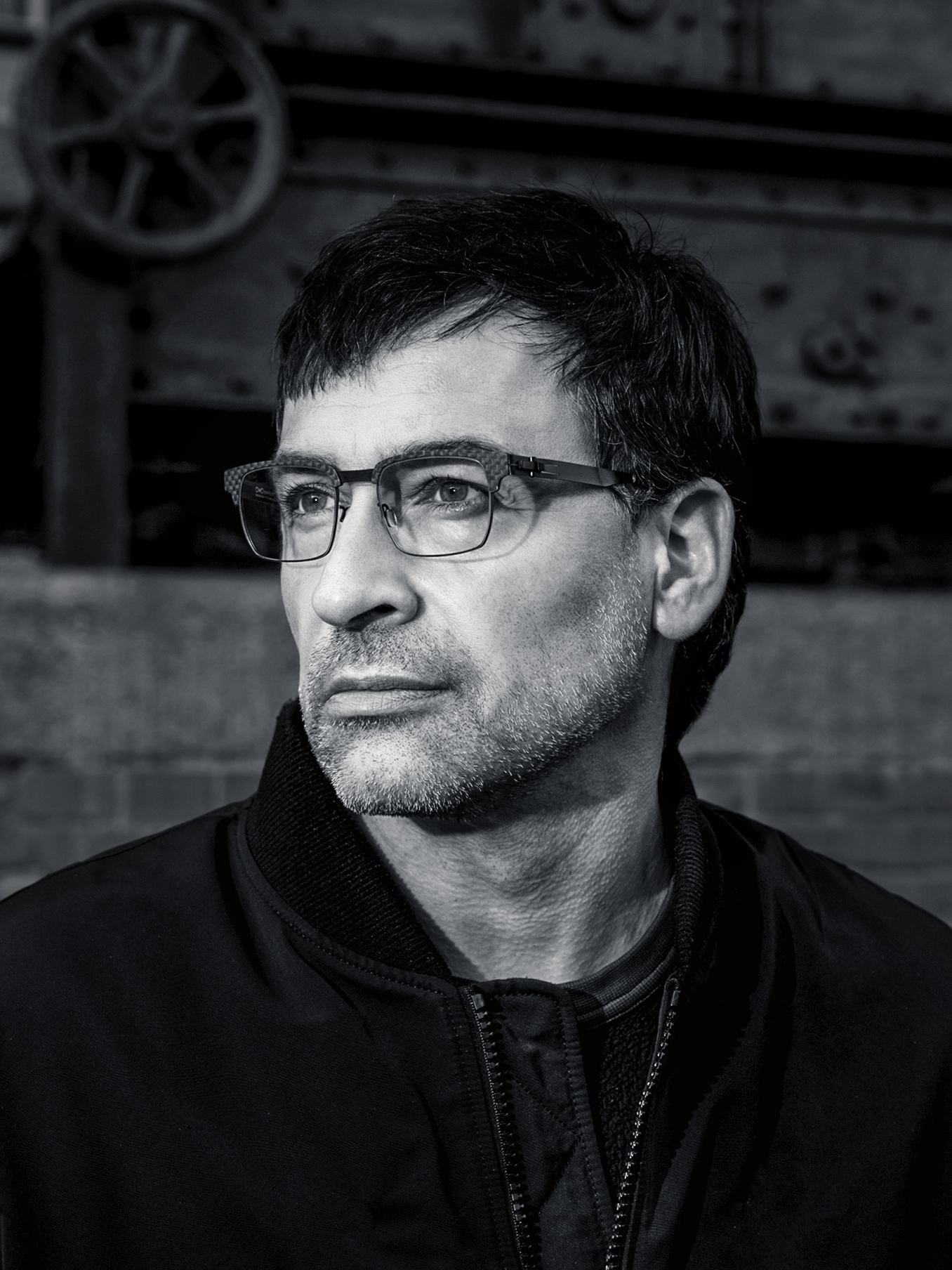 Award-winning Diamond-like Carbon (DLC) collection eyewear featuring scratchproof gemstone durability.