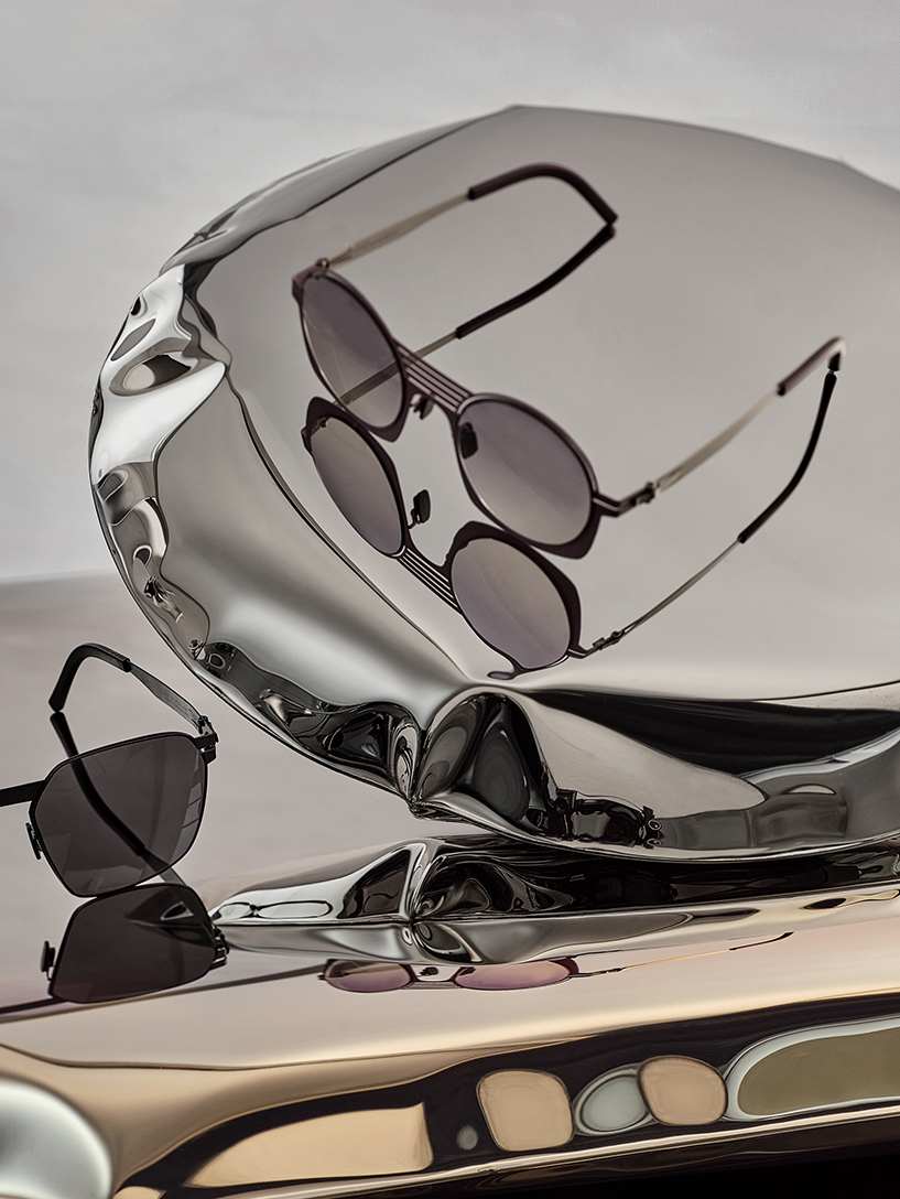 Close-up of OVVO Optics display utilizing patented FiDU technology, also featured in global museums.